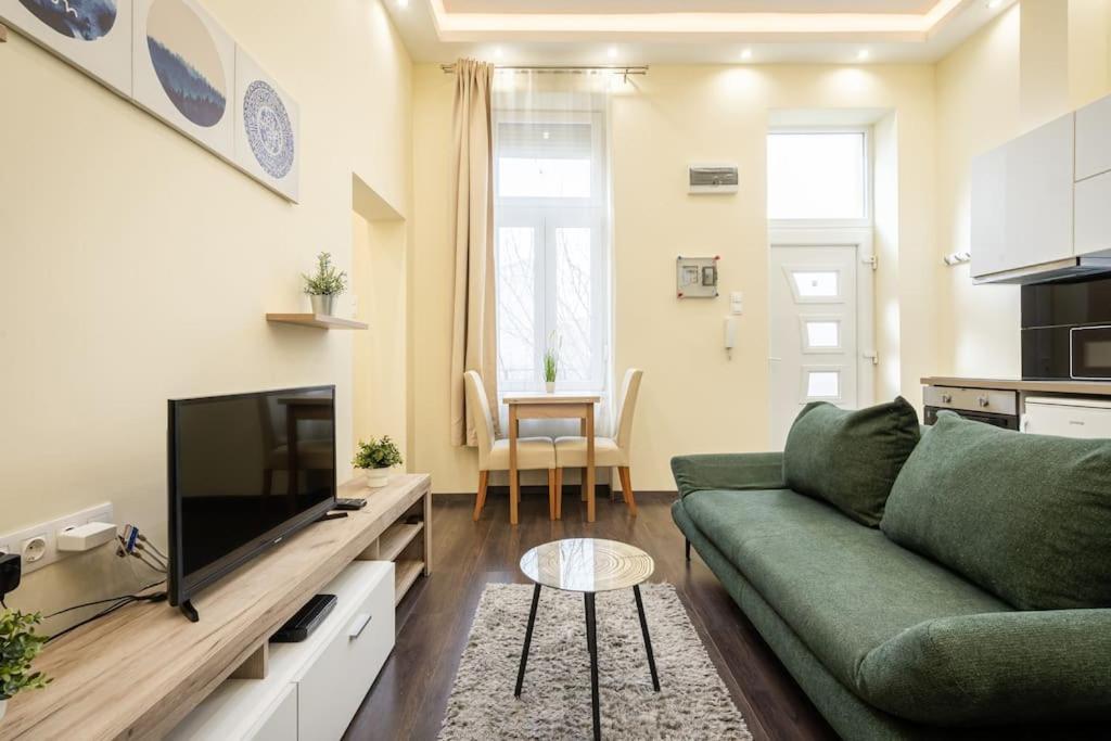 Peppy Home Of Harmony Budapest Extérieur photo