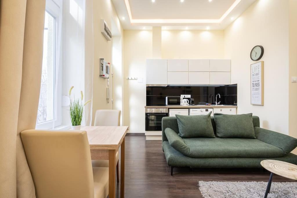 Peppy Home Of Harmony Budapest Extérieur photo